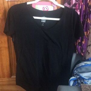 Black crow neck shirt